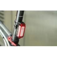 LUZ TRASERA METEOR - SIRIUS CON LUZ DE FRENADO 200LM