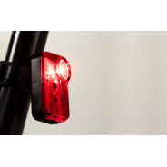 LUZ TRASERA ELTIN - EXPLORER (70 LUMENES)